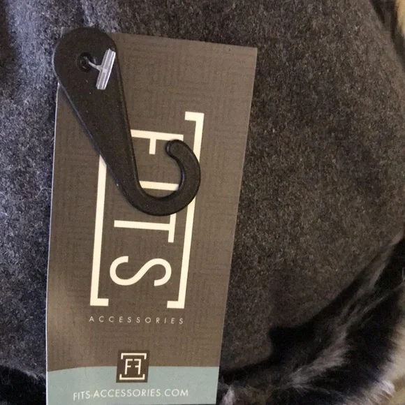 NWT Winter hat - Picture 4 of 10